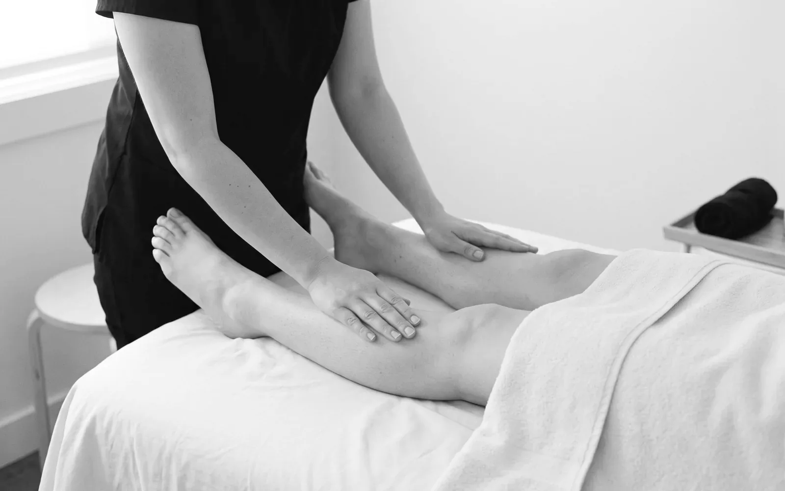 Body Contouring Aftercare: What to Do in the Hours and Days After Your Session
