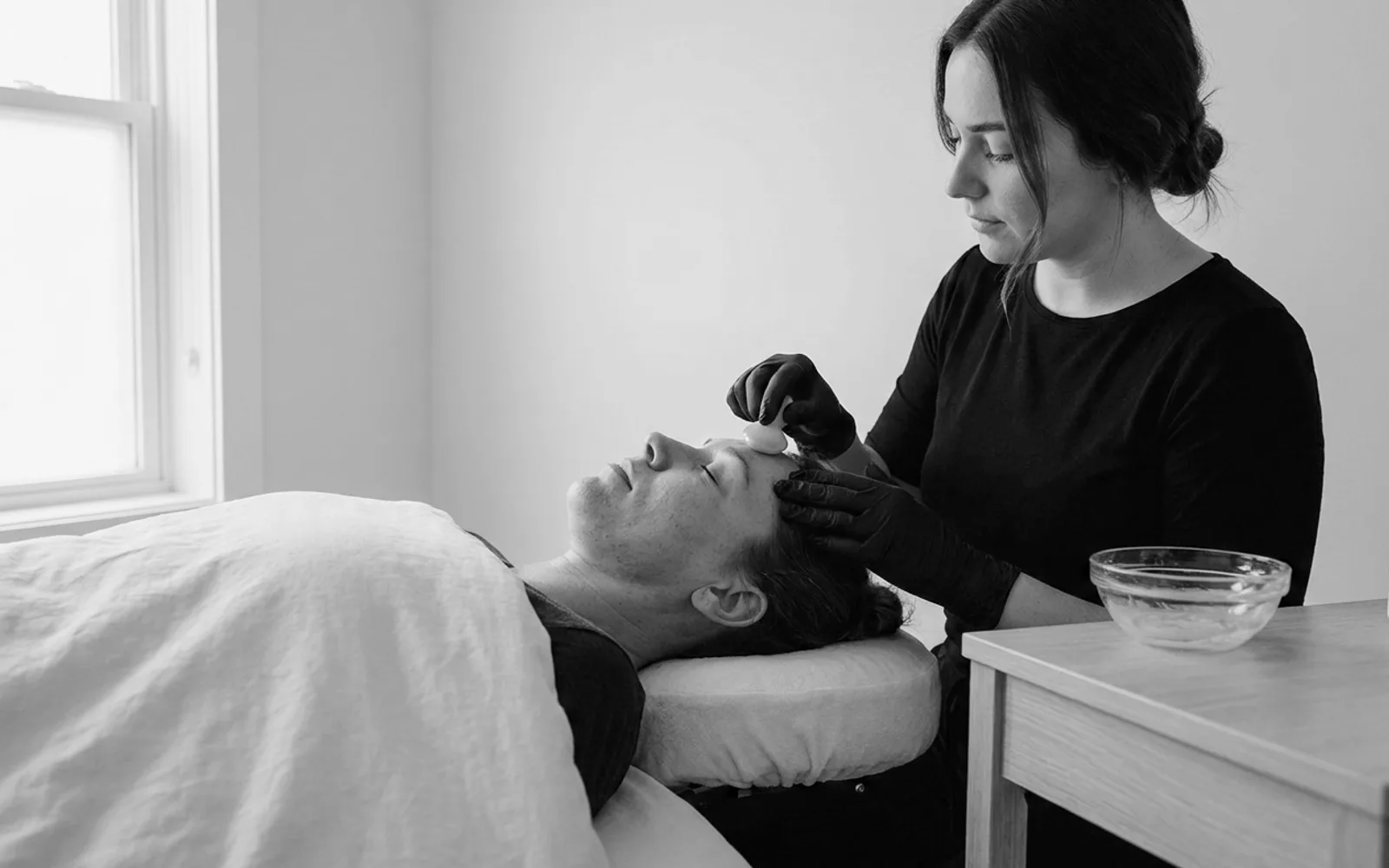 Express Facial vs Signature Facial: Which Should You Book?